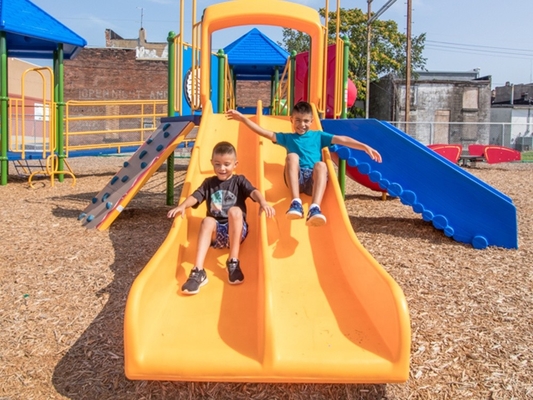 Kundengebundene Rotomoulded-Produkte, Kinderdia-Spielplatz im Freien